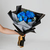 Amor para Él- Ramo de 12 Rosas Azules
