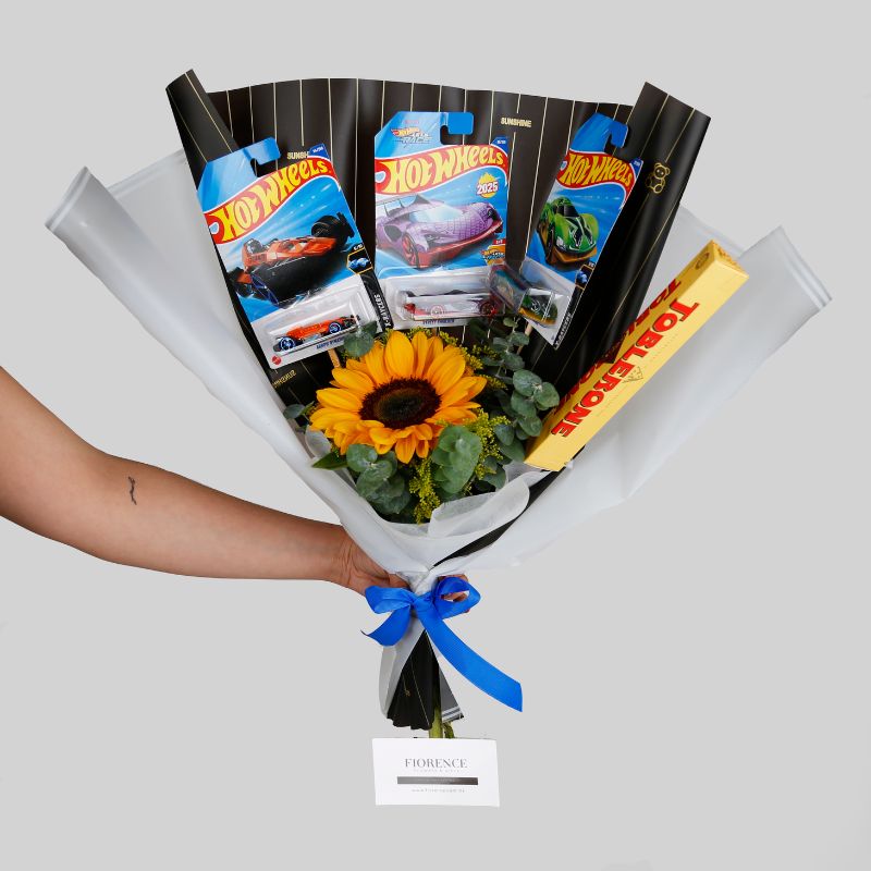 Ramo con Girasol, Chocolate y Hot Wheels