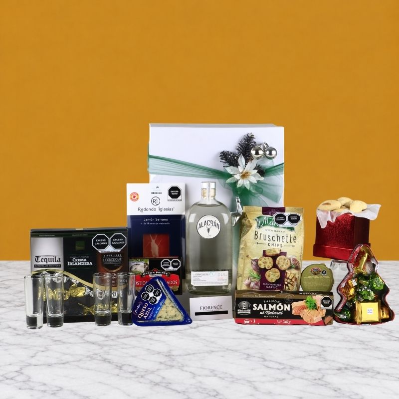 Regalo Gourmet Navideño con botella Alacrán Añejo Cristalino Deluxe Gift Box – Selección Española