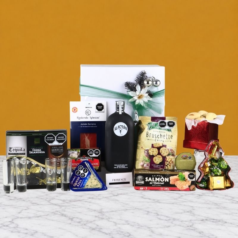 Caja Navideña de regalo con Tequila Alacrán Blanco – Jamón Serrano, Queso Azul, Salmón y Bruschette