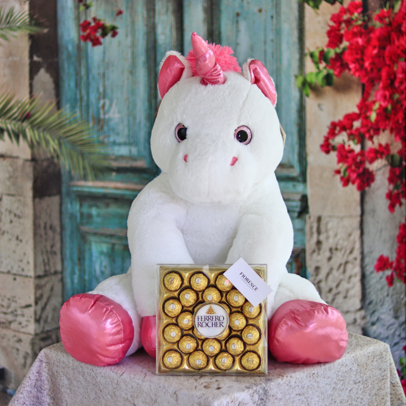 Unicornio de Peluche Layla con Chocolates