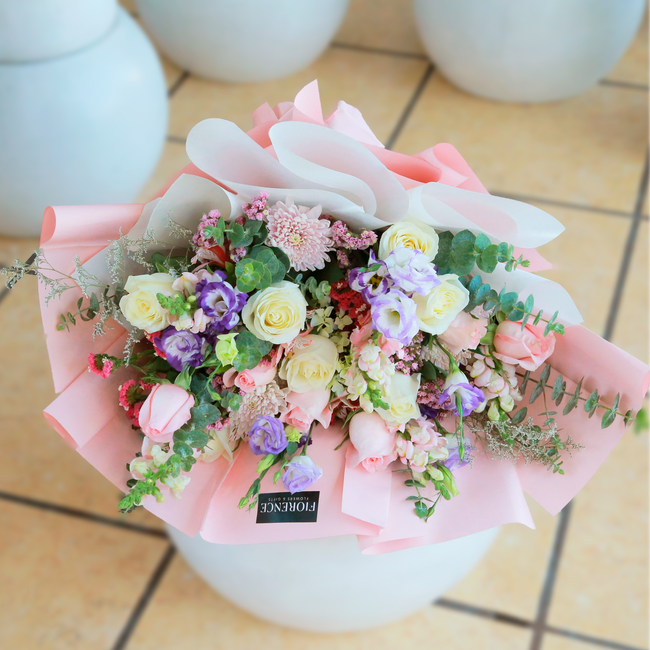 Las Flores de Berenice, Rosas, Lisianthus en Ramo Estilo Coreano