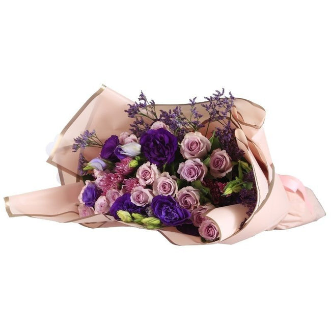 Bouquet of purple flowers 