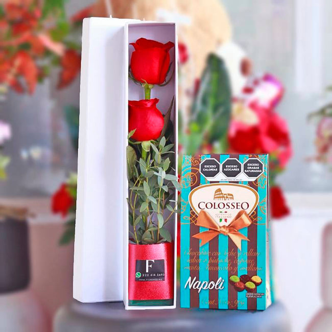 Detalle floral de Rosas con Chocolates