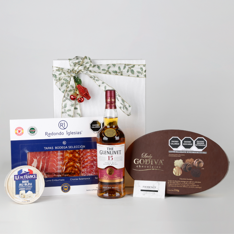 Caja Gourmet Navideña Premium Exclusiva con Whisky The Glenlivet 15 Años.