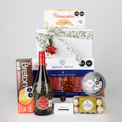 Caja Gourmet Navideña con Bebida Espumosa de Sangría.