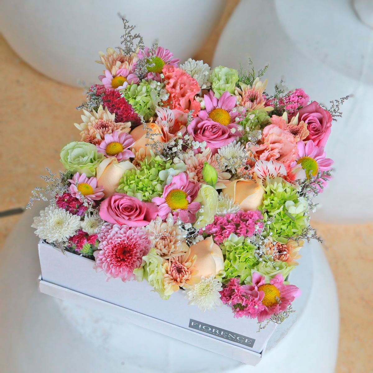Fiore Box Sweet Sofia - Box of Roses - Floral arrangements in boxes – Fiorence ...