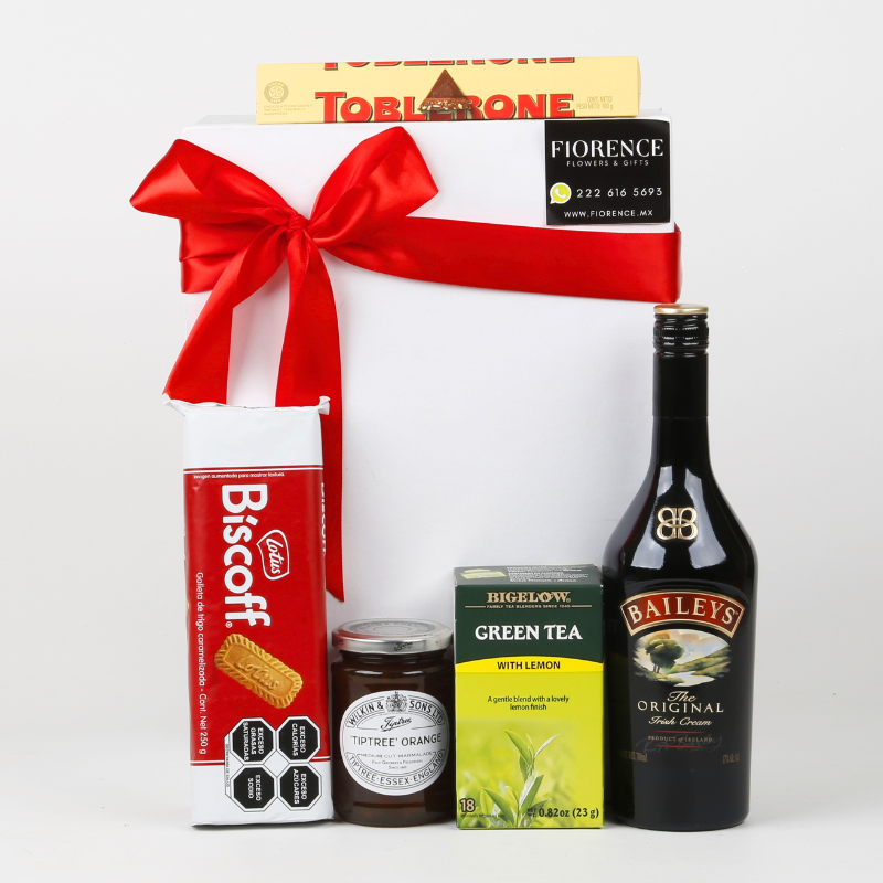 Gift box with Baileys Original, Cookies and More
