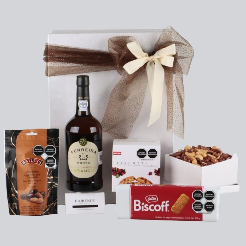 Premium Gift: Port Wine with Chocolates and Gourmet Cookies