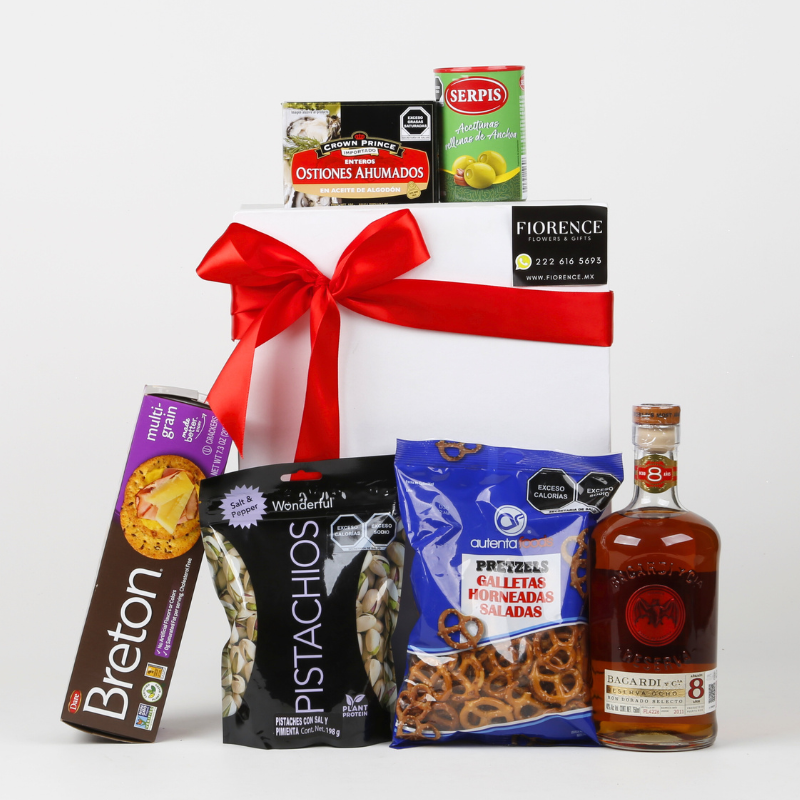 Caja de Regalo con Ron Bacardí Reserva 8