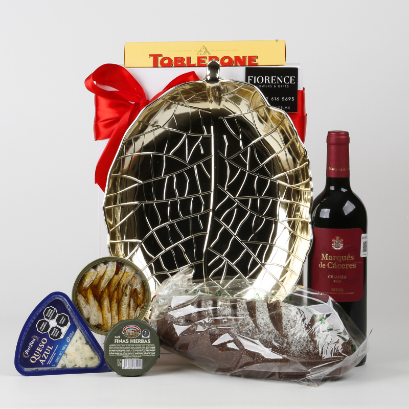 Marqués de Cáceres Red Wine with a Variety of Gourmet Products - Gourmet Gift