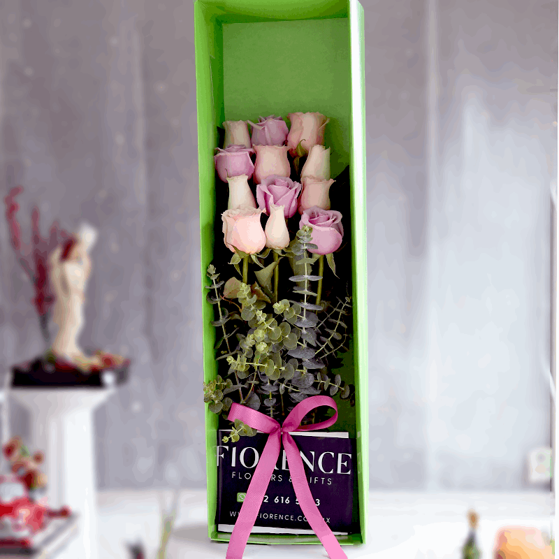 Caja de Regalo con 12 Rosas