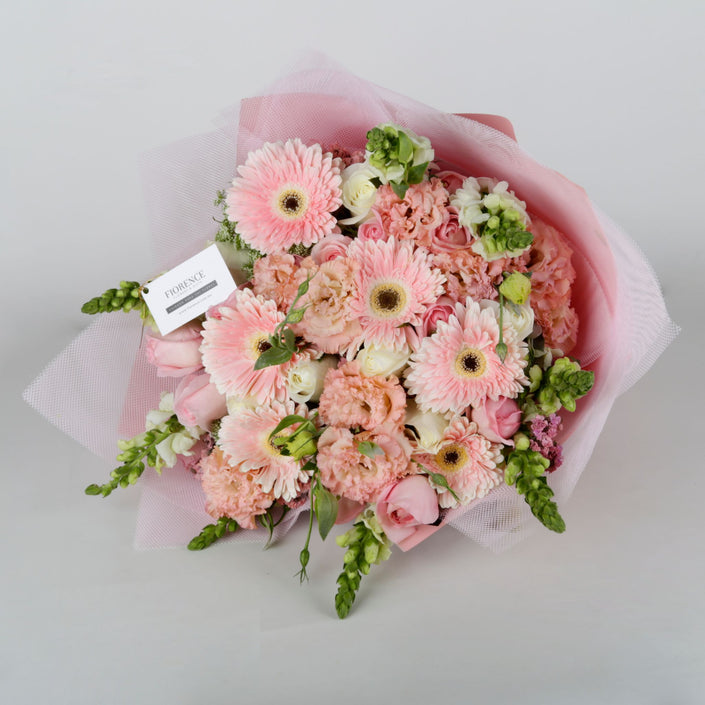 Ramo “María Fernanda” - Rosas , Gerberas, Lisianthus.