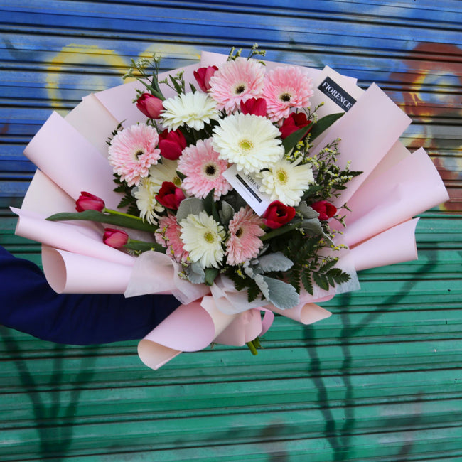 Mix de Tulipanes y Gerberas de Temporada.