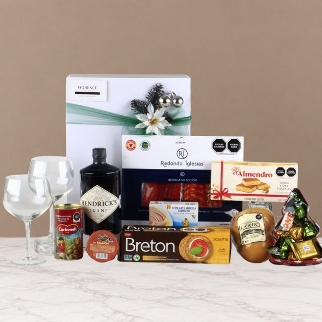 Caja de Regalo Navideña Deluxe Hendrick's Gin – Charcutería & Quesos