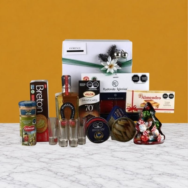 Caja Gourmet Navideña con Tequila Herradura Reposado y Charcutería Premium