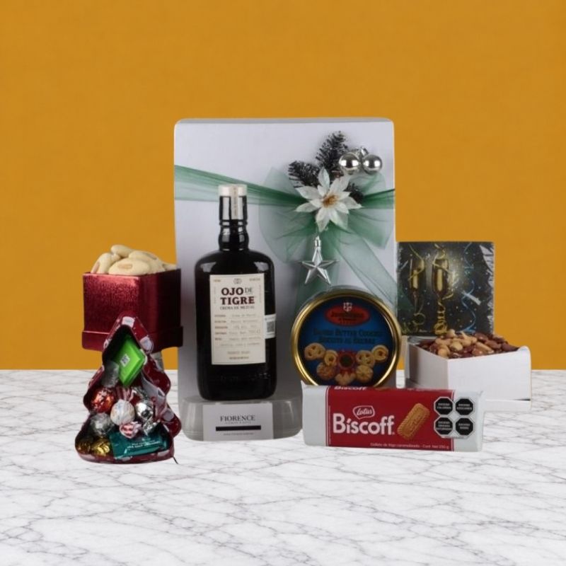 Ojo de Tigre Mezcal Luxury Christmas Box with a Selection of Sweets and Dried Fruits 