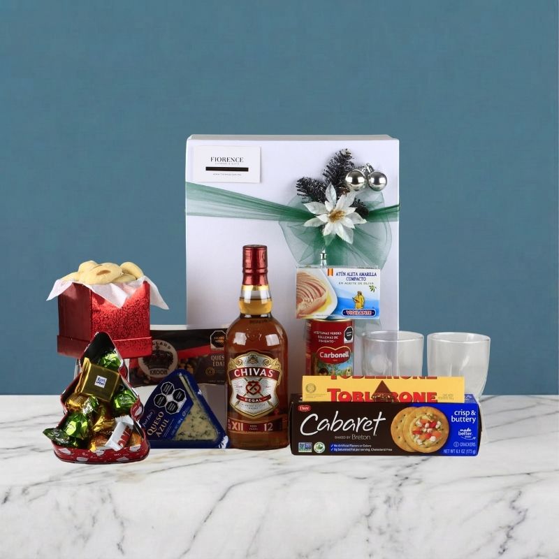 Caja Navideña de Regalo Chivas Regal 12 | Quesos & Snacks Gourmet