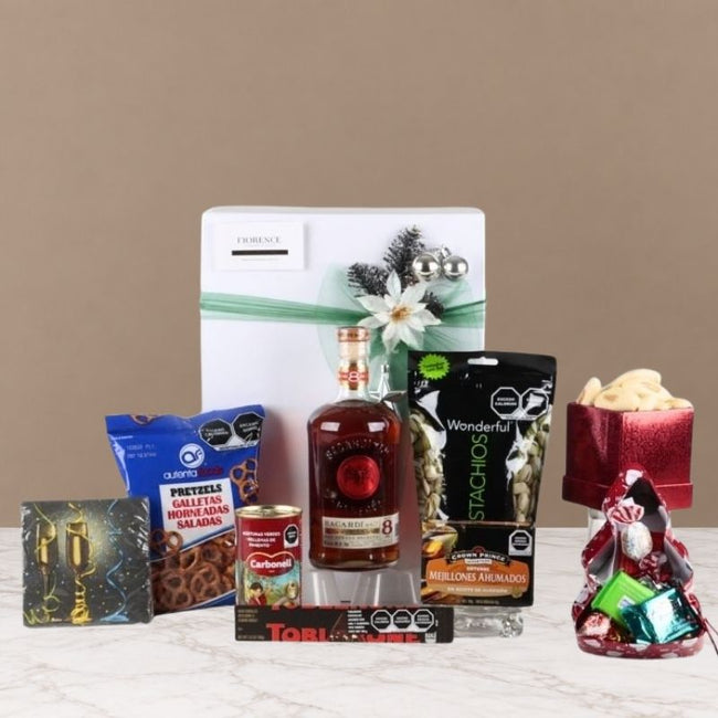 Regalo Navideño de Lujo Ron Bacardí con Selección Gourmet Salada y Dulce