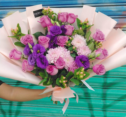 Ramo de flores moradas 