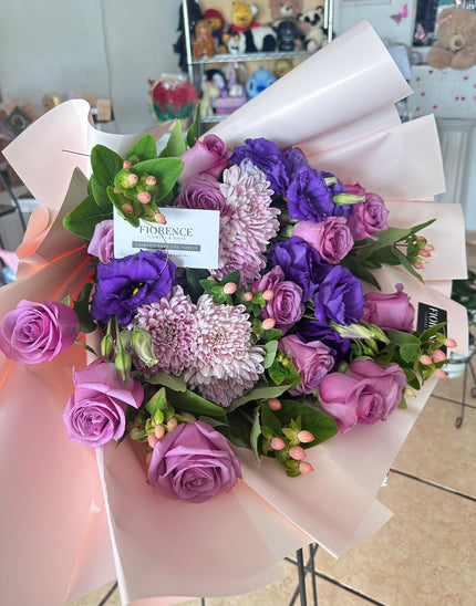 Ramo de flores moradas 